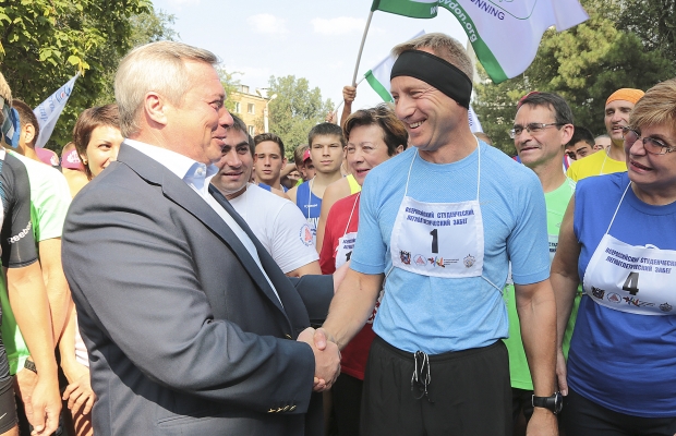 Министр образования РФ Дмитрий Ливанов принял участие в легкоатлетическом забеге в Ростове-на-Дону